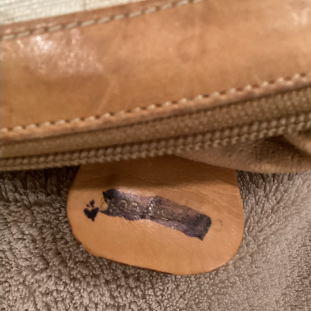 Gucci Tan and Brown Leather Crossbody Bag Vintage 80s OFFERS - Picture 16 of 16